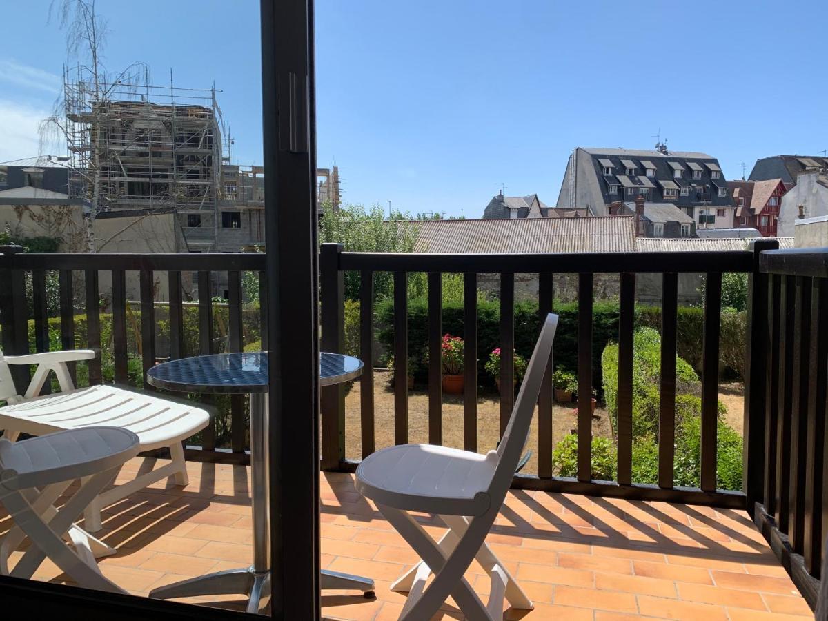 Cosy T2 Terrasse Sud - Centre Deauville Et Hippodrome Exteriér fotografie